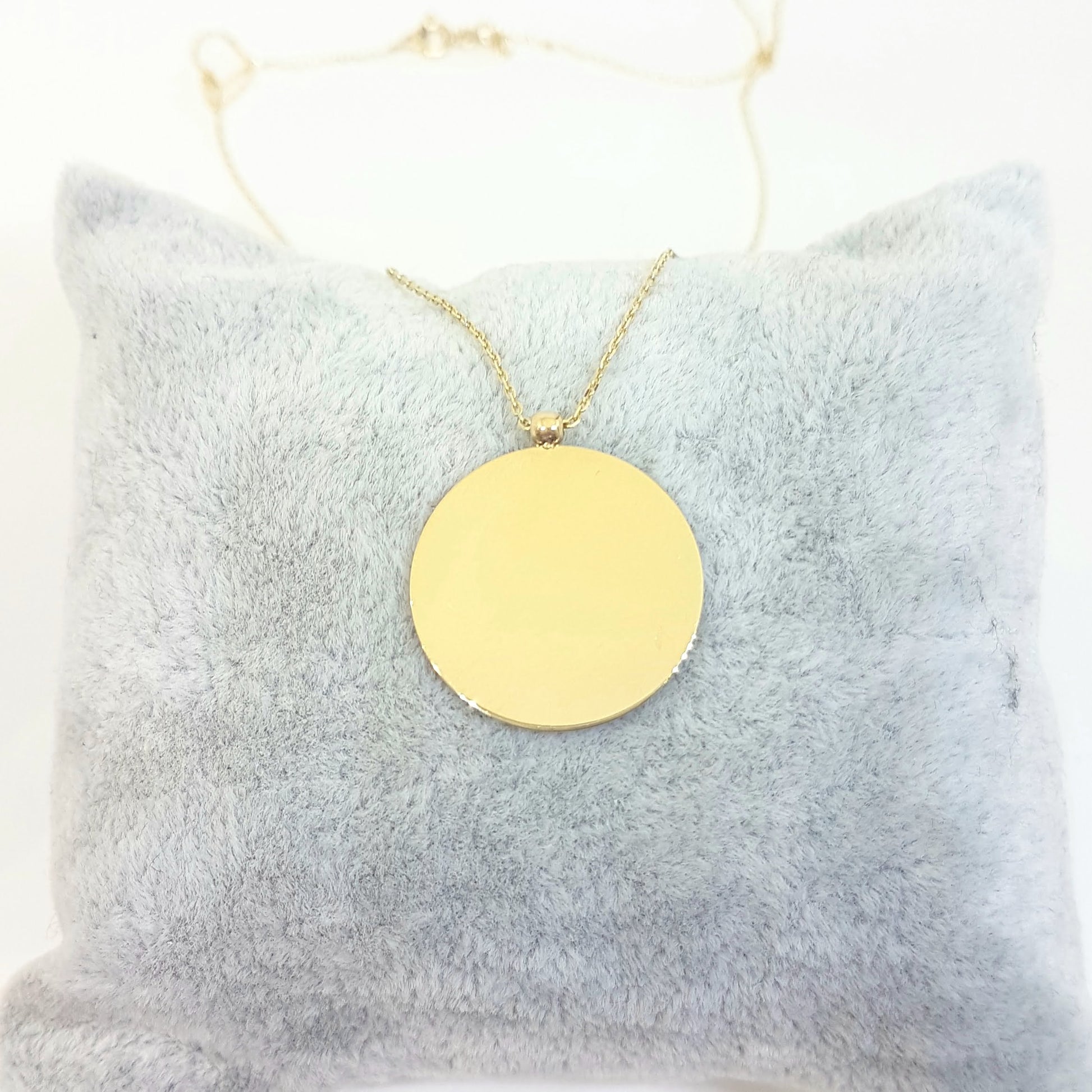 14K Gold Round Plate Disc Circular Engravable Customize Memorial Personalized Forever Remember Name Date Text Charm Delicate Trendy Pendant Necklace Best Birthday Anniversary Gift for Women (20 mm)