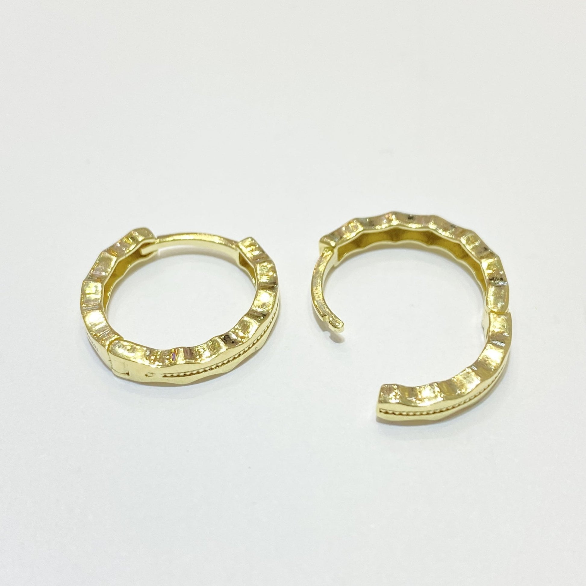 14K Solid Gold Hoop Earrings with Hand Engraved , Gift for Her , Minimalist Earrings for Women , Dainty Small Hoops Earrings , Birthday Gift