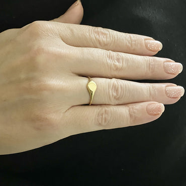 14K Solid Gold Oval Signet Ring for Women, Solid Gold Signet Ring , Oval Statement Ring, Gold Stacking Ring , 14k Solid Gold Ring, Mother's Day gift