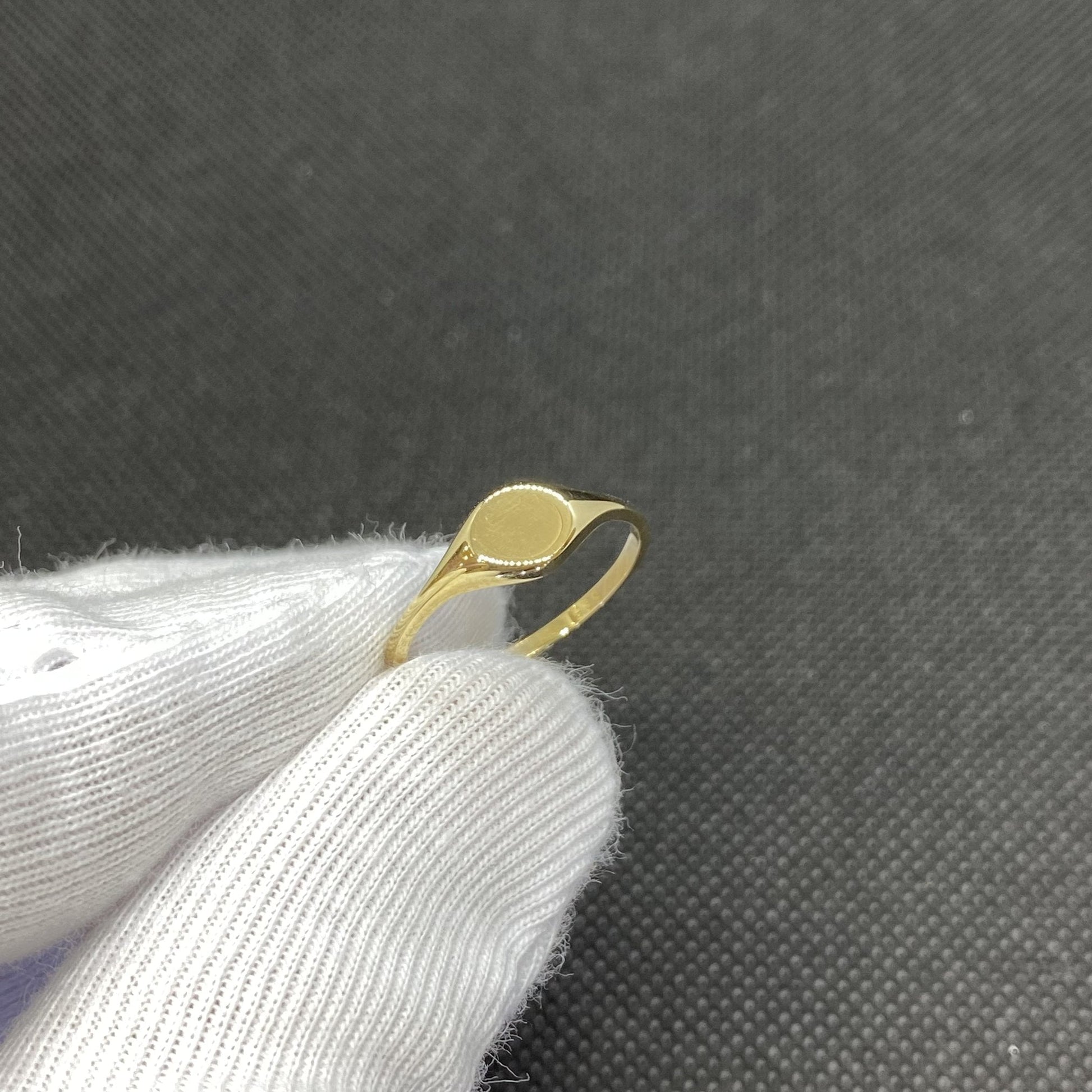 14K Solid Gold Oval Signet Ring for Women, Solid Gold Signet Ring , Oval Statement Ring, Gold Stacking Ring , 14k Solid Gold Ring, xmas gift