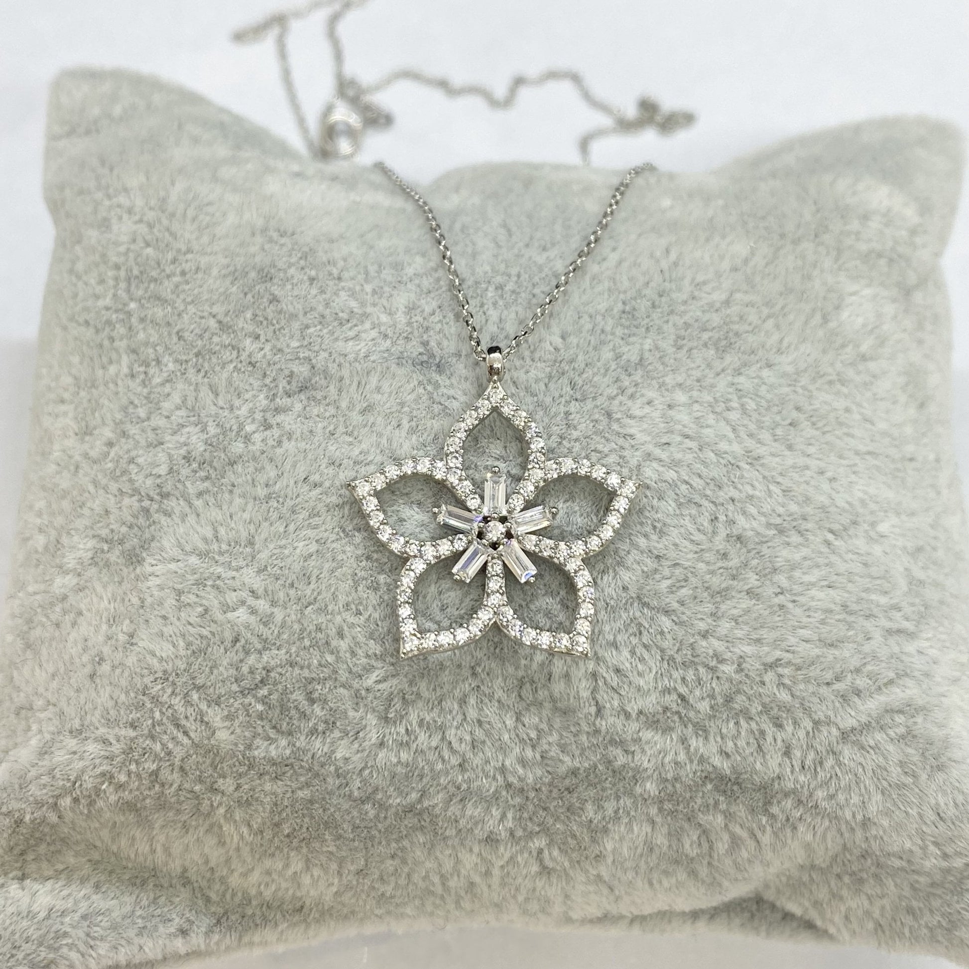 925K Sterling Silver Cherry Blossom Flower Necklace for Women ,Flower Pendant Silver , Sakura Flower Necklace , Summer Jewelry,Gift for Her