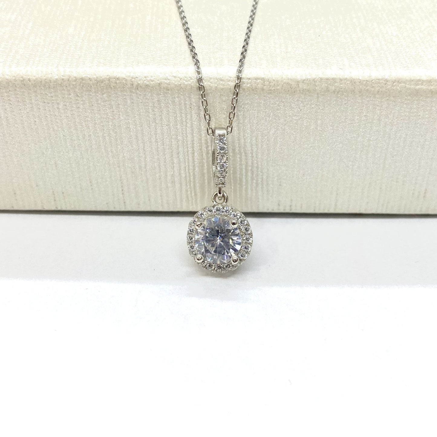 925K Sterling Silver Solitaire Round Necklace for Women , Dainty CZ Cubic Zirconia Solitaire Pendant ,Christmas Gift for Her,Summer Jewelry