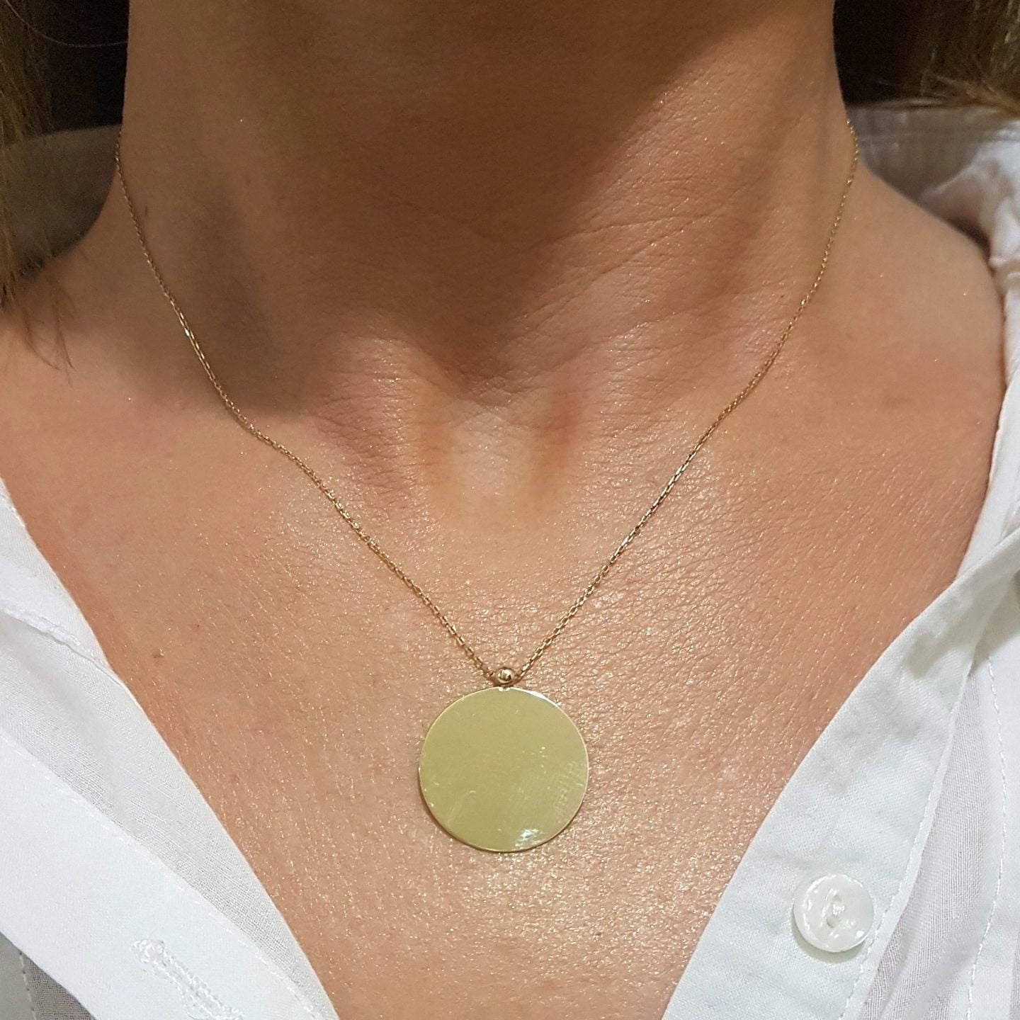 14K Gold Round Plate Disc Circular Engravable Customize Memorial Personalized Forever Remember Name Date Text Charm Delicate Trendy Pendant Necklace Best Birthday Anniversary Gift for Women (20 mm)