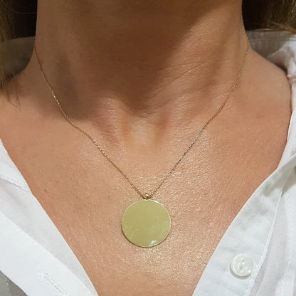 14K Gold Round Plate Disc Circular Engravable Customize Memorial Personalized Forever Remember Name Date Text Charm Delicate Trendy Pendant Necklace Best Birthday Anniversary Gift for Women (20 mm)