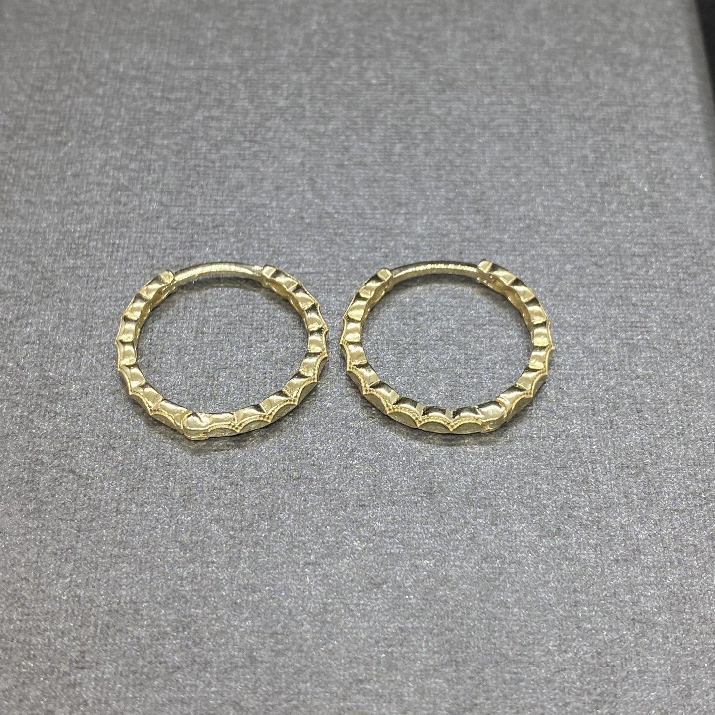 Dainty Hoop Earrings , 14K Solid Gold Minimalist Boho Hoop Earrings for Women , Gifts for Her , Textured Hoop Earrings , Xmas Day Gift