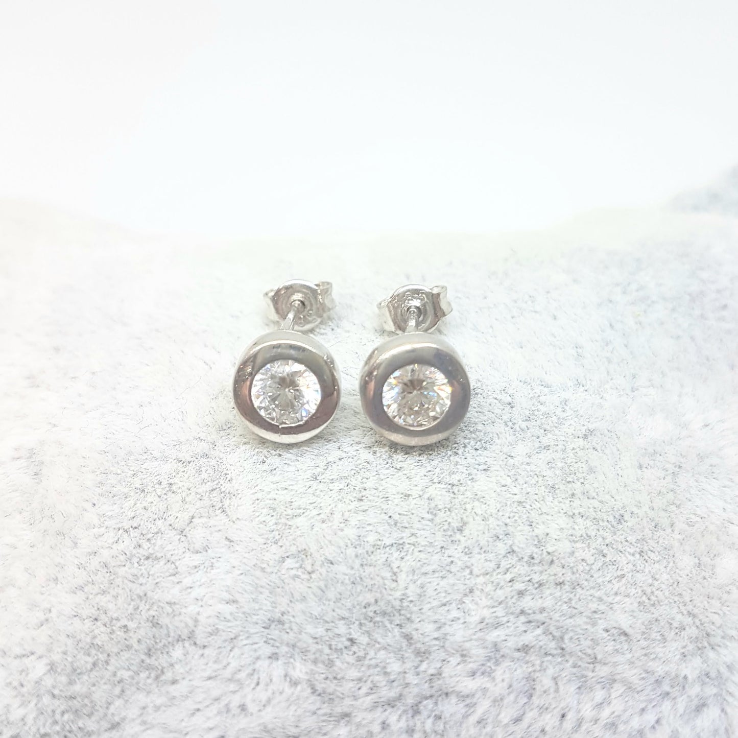 Round Bezel Stud Earrings with Zirconia Stone 14K White Solid Gold Charm Dainty Jewelry for Women