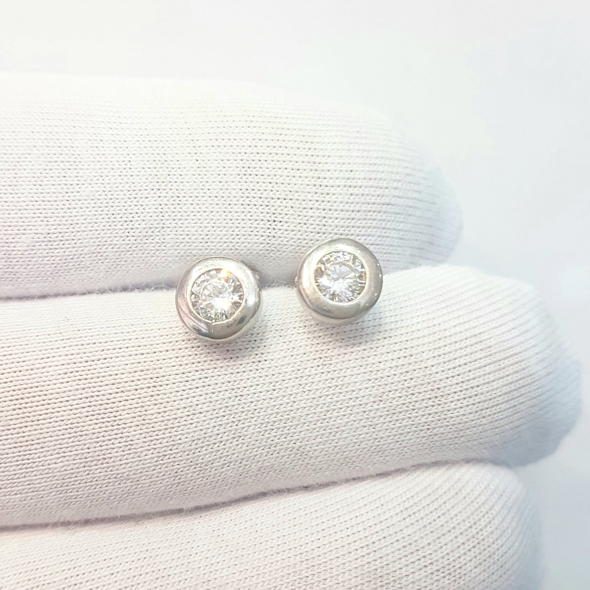 Round Bezel Stud Earrings with Zirconia Stone 14K White Solid Gold Charm Dainty Jewelry for Women