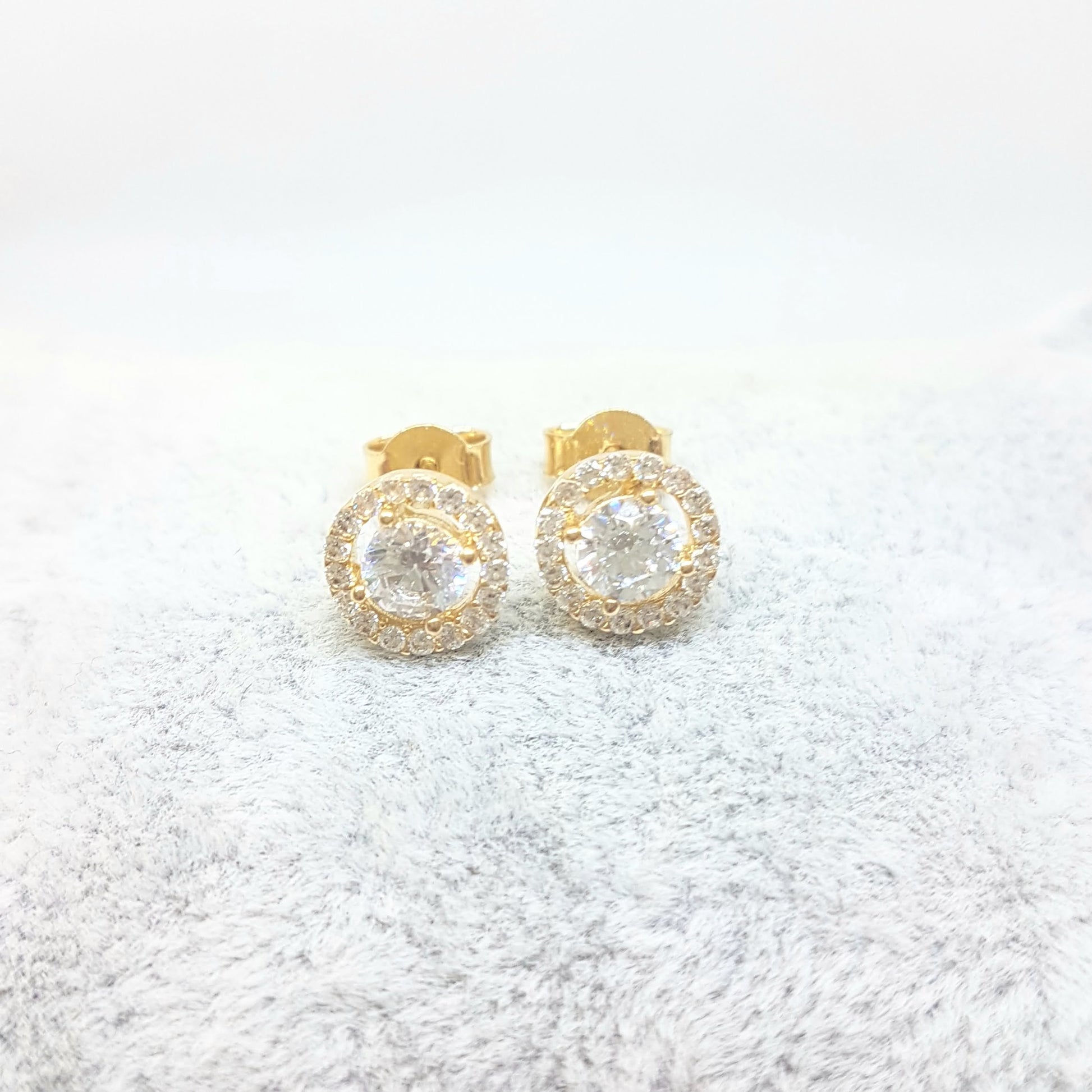 Solitaire Round with Halo Stud Earrings for Women 14K Real Solid Gold Cubic Zirconia Stones