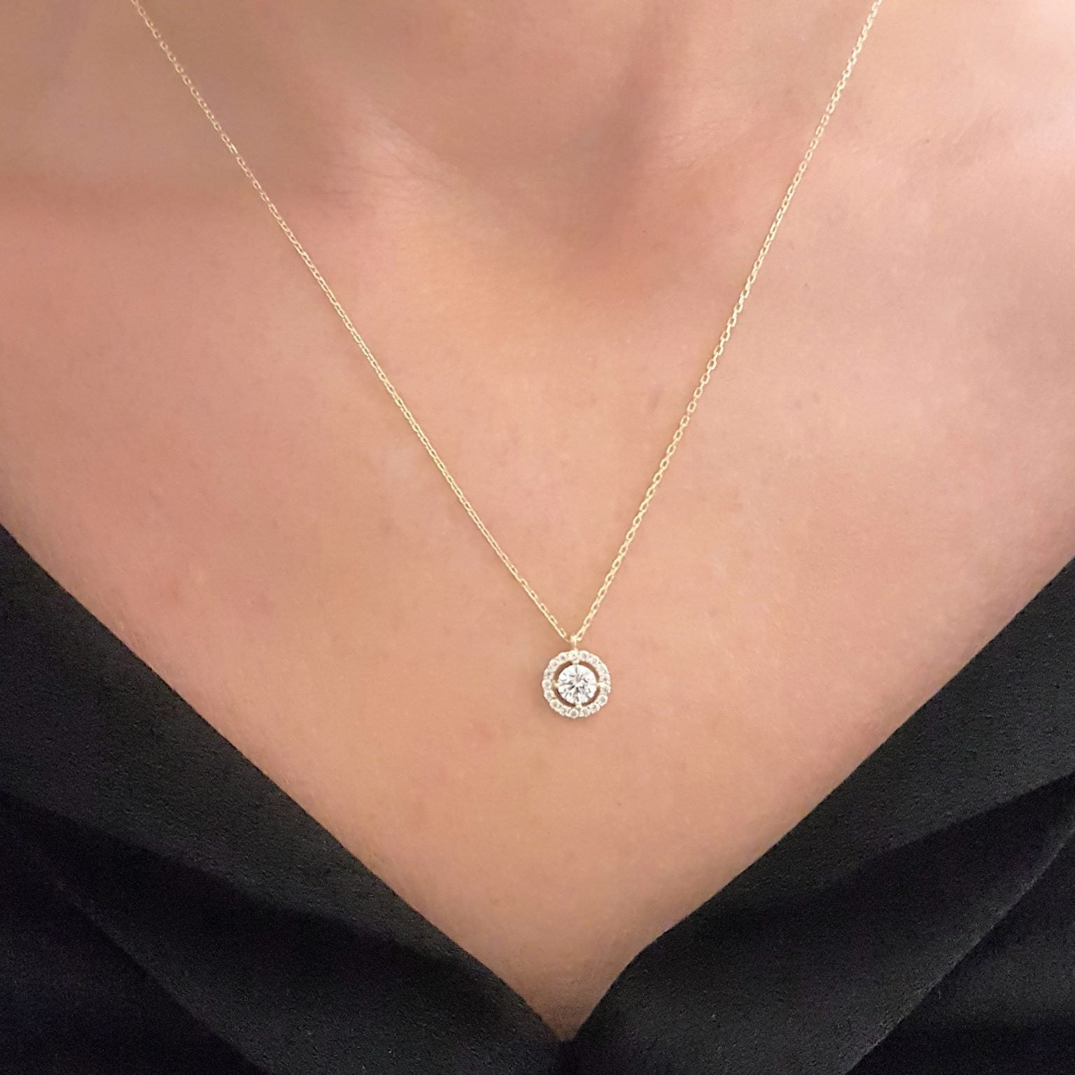 Halo solitaire necklace Clearance