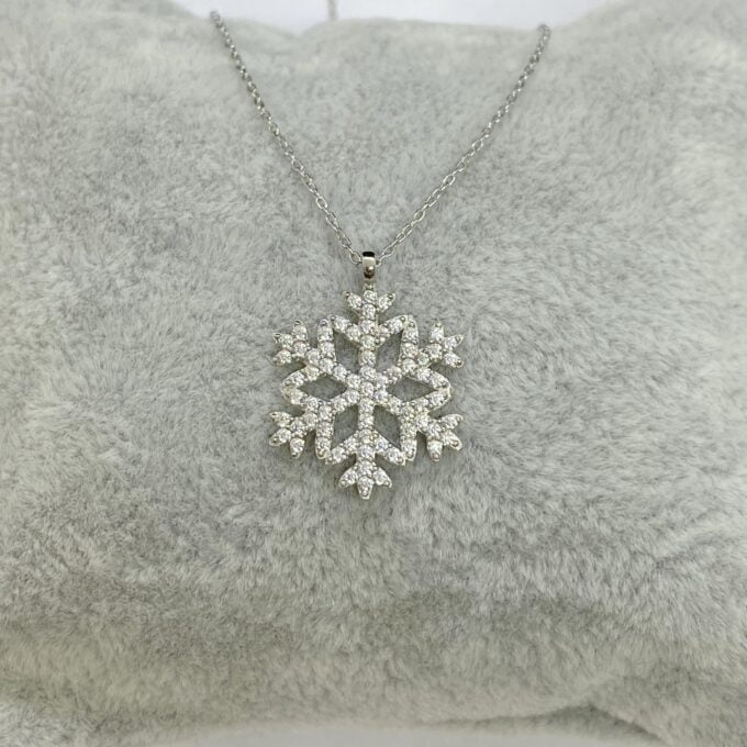 925K Sterling Silver Snowflake Pendant Necklace for Women , CZ Pave Silver Necklace , Winter Snowflake Jewelry, Dainty Pendant Silver